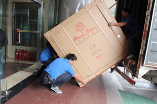 长顺钢琴贵重工艺品无忧运